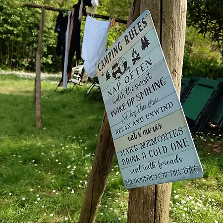 Nel Bosco Sulla Via Francigena 蒙特里久尼